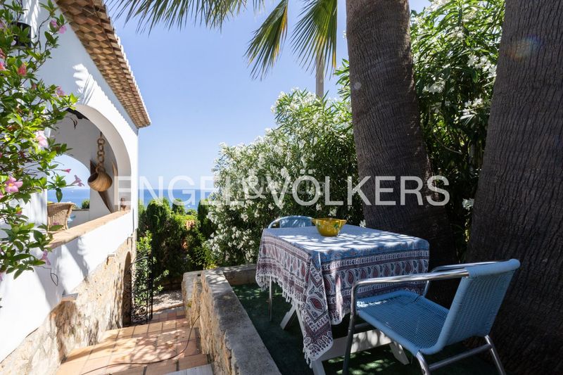 Foto fe1d8fd5-17a7-40f7-9dc7-9393f9aca767. Casa amb calefacció aparcament piscina a Las Rotas / Les Rotes Dénia