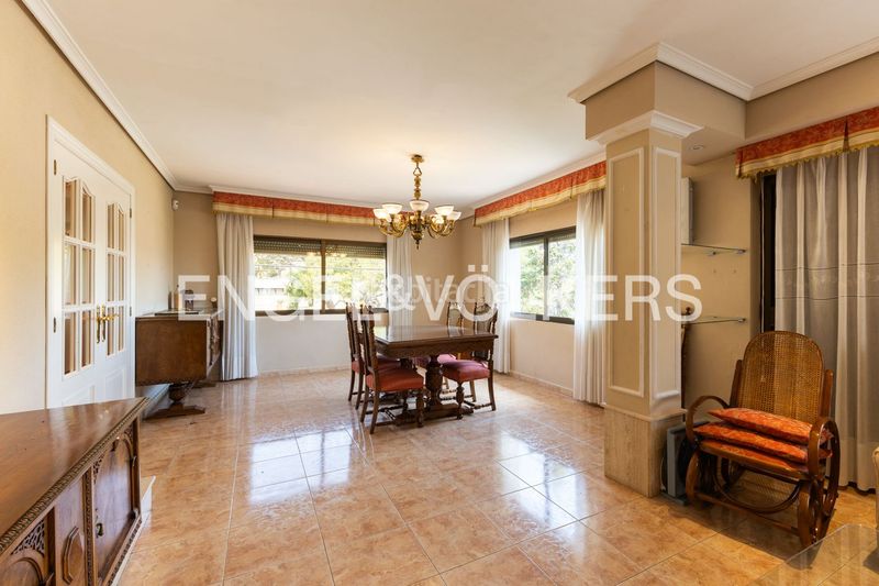 Foto 81638faa-518d-4321-9e02-60f3f68d72c6. Casa amb calefacció aparcament a Zona Avenida Alta - Auditorio Torrent