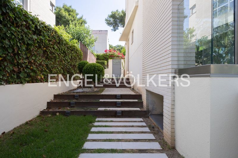 Foto 547679dd-7927-4fd2-8292-bcb8b89448d1. Casa amb calefacció aparcament piscina a Godella