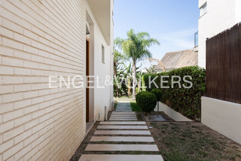 Foto f00d3a17-ead9-4a13-af22-6ba259d69c81. Casa amb calefacció aparcament piscina a Godella