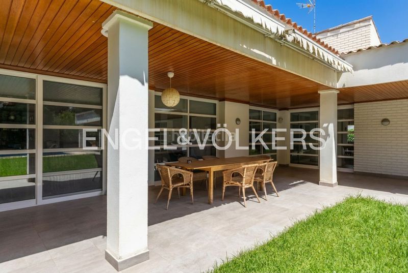 Foto 505026b2-78f9-41e3-a0fa-979082050411. Casa amb calefacció aparcament piscina a Rocafort