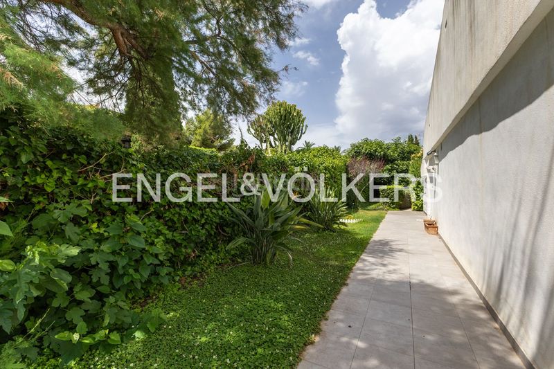 Foto bacb8d30-a676-4afc-ab98-272f5d674a43. Casa amb calefacció aparcament piscina a Rocafort