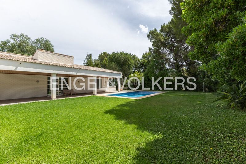 Foto e2048d03-c649-48ec-8bd2-ce17d5256bb6. Casa amb calefacció aparcament piscina a Rocafort