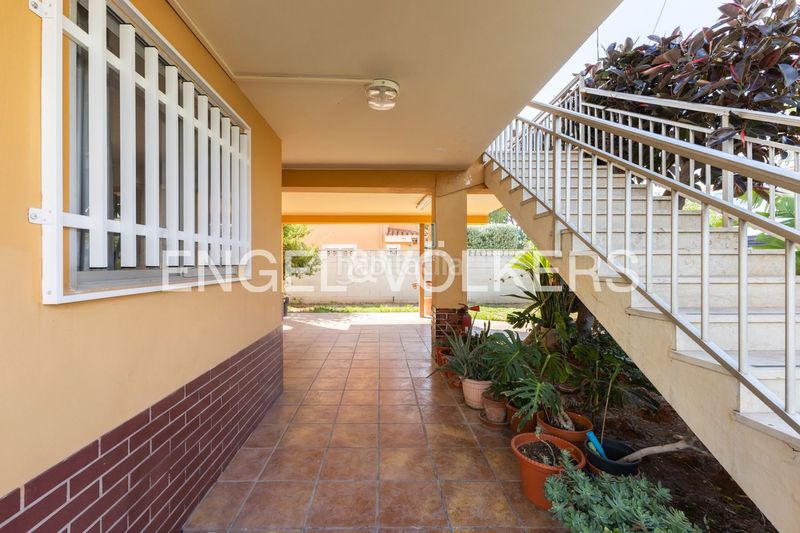 Foto 2b649782-9546-4b62-9ae2-e6af266a7c0e. Casa amb calefacció aparcament a Playa Burriana
