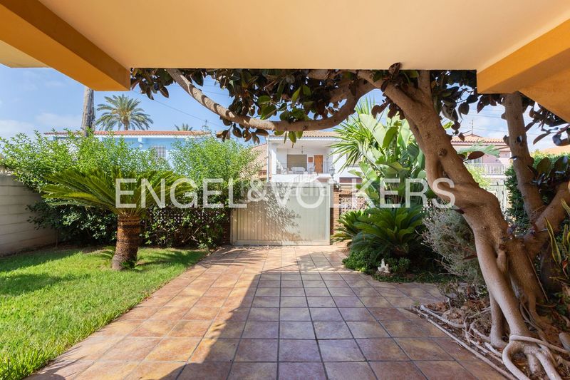 Foto 76464d40-4e99-493d-bc5a-0733846c22a0. Casa amb calefacció aparcament a Playa Burriana