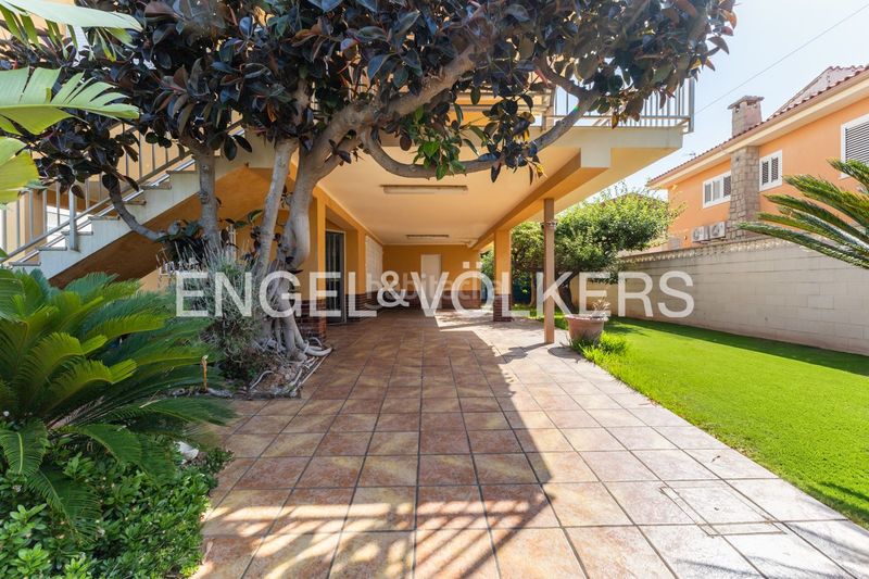 Foto dae442f6-044e-48a2-80f7-d0eeb8d36fde. Casa amb calefacció aparcament a Playa Burriana