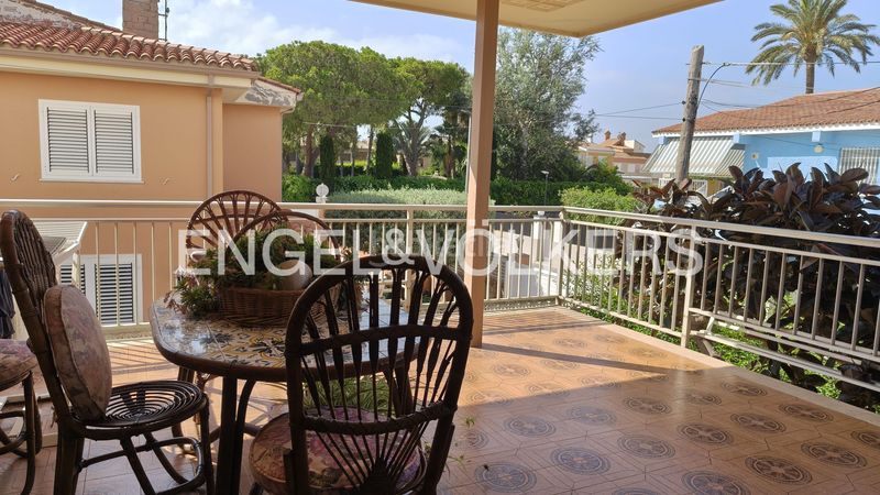 Foto e4adcb50-0c9b-436f-897c-82fa1e8754b5. Casa amb calefacció aparcament a Playa Burriana