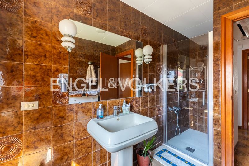 Foto e9f7eaf0-2b82-4f3f-87e7-2f8317bed085. Casa amb calefacció aparcament a Playa Burriana