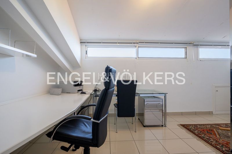 Foto b6f16270-986a-42bb-9b35-9c29feaf7301. Casa amb calefacció aparcament piscina a Las Rotas / Les Rotes Dénia