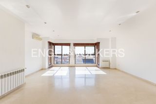 Lloguer Pis a Malva Rosa. Exclusiva vivienda con vistas al mar y plaza de garaje
