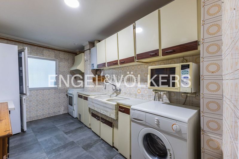 Foto 1a2f5831-8aa0-48c1-bcc1-81476e553c9c. Etagenwohnung mit heizung in La Petxina Valencia