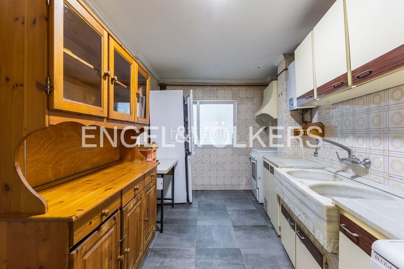 Foto b6c28922-1637-4487-be7d-86fdad38e654. Etagenwohnung mit heizung in La Petxina Valencia