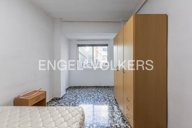 Foto b8fe4aa7-e07e-40ca-b667-130310396d88. Etagenwohnung mit heizung in La Petxina Valencia