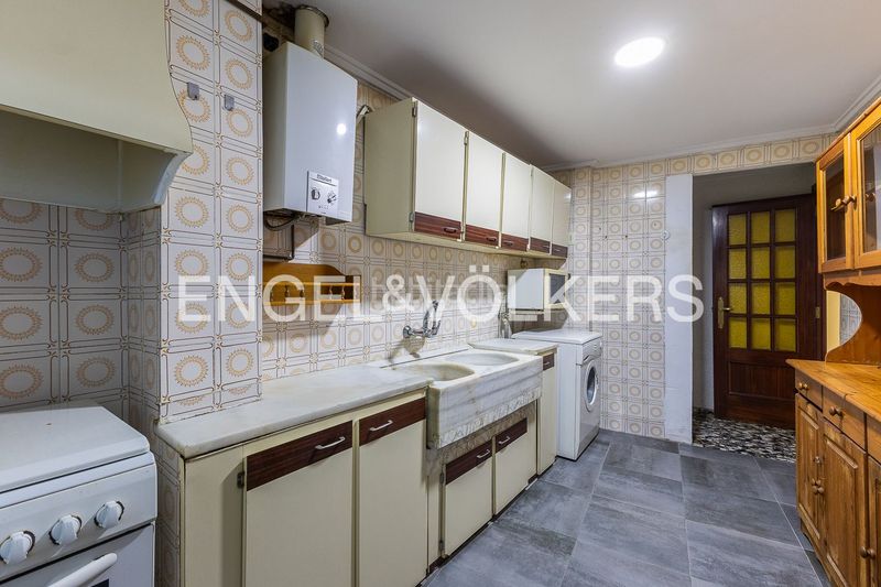 Foto bd0f46e8-50d7-4661-82d0-3e996201f4c9. Etagenwohnung mit heizung in La Petxina Valencia