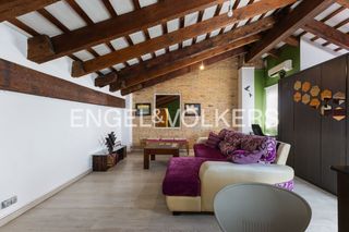 Rent Flat  Carrer de cadis. Loftatico en ruzafa