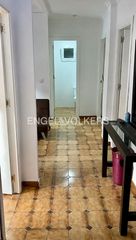 Affitto Appartamento in L´Illa Perduda. Piso para estudiantes en zona universitaria