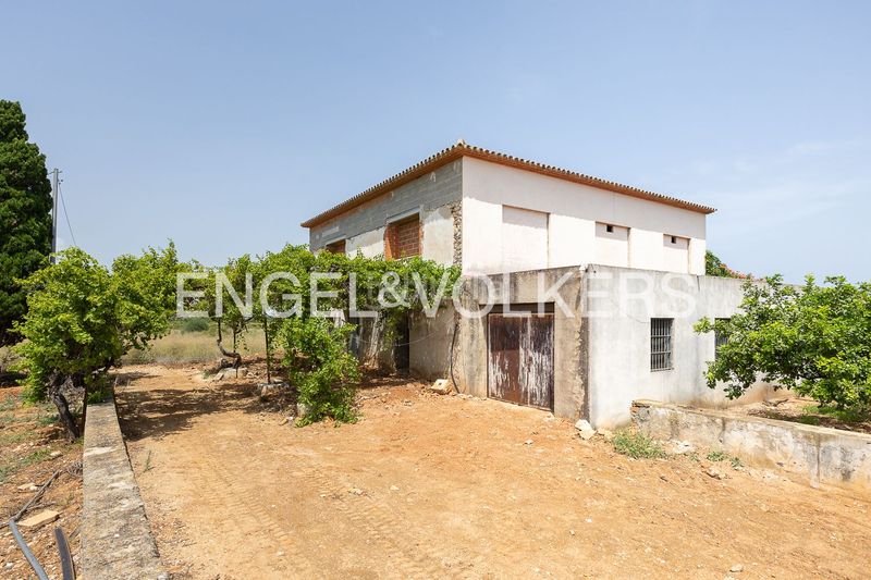 Foto 3839d5c4-e0fe-48be-bf10-a0f95b9dfd75. Casa amb calefacció a Centro Urbano Dénia