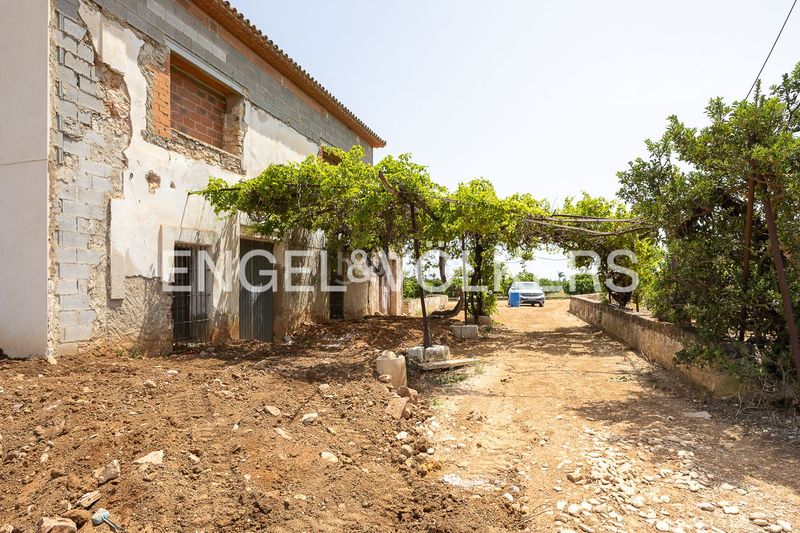 Foto 85a7b2b8-1662-4b54-a36c-17b44c953058. Casa amb calefacció a Centro Urbano Dénia