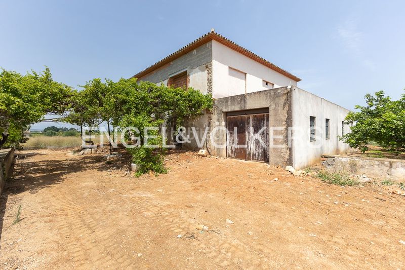 Foto f061c792-c8d7-42ff-9499-a46db92a41bd. Casa amb calefacció a Centro Urbano Dénia