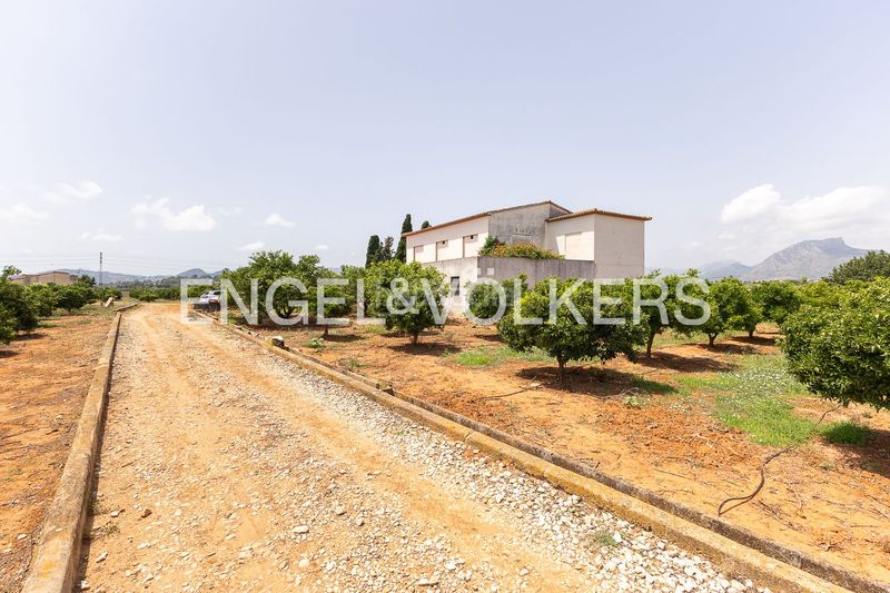 Foto f33a579f-1dc8-4744-a0af-bee58596edb7. Casa amb calefacció a Centro Urbano Dénia