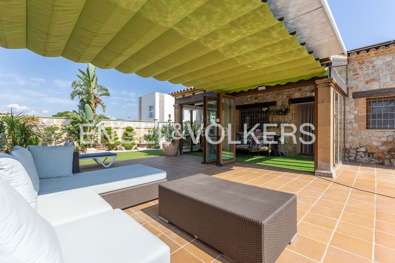 Foto 0e7424da-40e9-410e-8144-71e180620911. Casa con riscaldamento parcheggio piscina in Poblets (els)