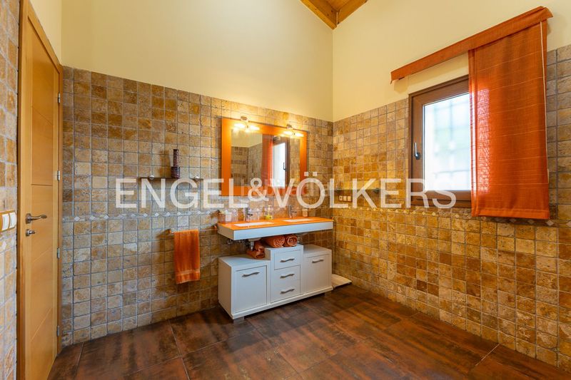 Foto 15e5d15b-035a-4552-abe0-1fa148c19beb. Casa con riscaldamento parcheggio piscina in Poblets (els)
