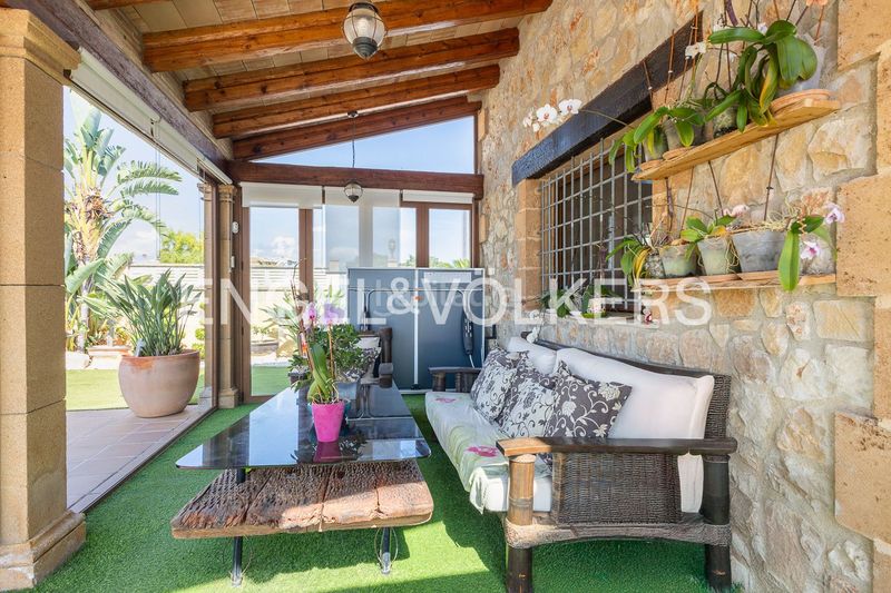Foto 42c40a76-2851-494c-916f-9b7d40092728. Casa con riscaldamento parcheggio piscina in Poblets (els)