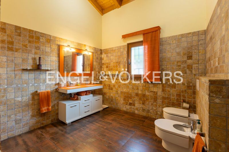 Foto 4c77d4aa-319a-4451-a683-f0a02b5259bf. Casa con riscaldamento parcheggio piscina in Poblets (els)