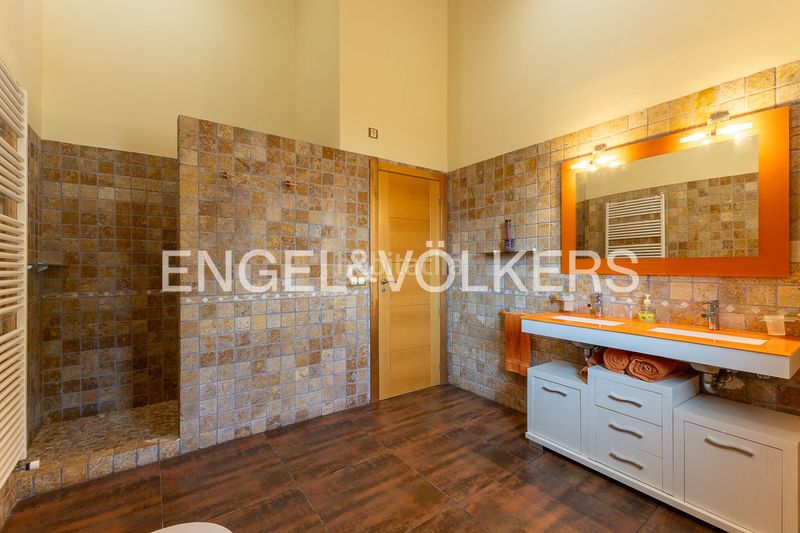 Foto 6a40fb42-6946-4c2a-8c54-6ebc7e2b7811. Casa con riscaldamento parcheggio piscina in Poblets (els)