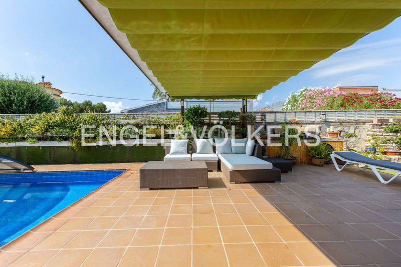 Foto 7239c152-79b4-452a-9cb0-6f6e1a6872ea. Casa con riscaldamento parcheggio piscina in Poblets (els)