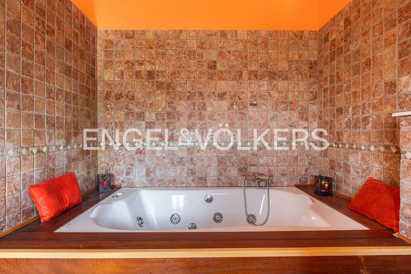 Foto a7d981bf-3ae1-4fc1-bf57-6b39920849ce. Casa con riscaldamento parcheggio piscina in Poblets (els)