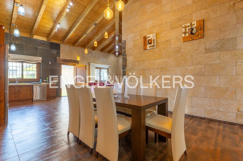 Foto c6585a54-9435-4b63-a636-5f98a8a7c75e. Casa con riscaldamento parcheggio piscina in Poblets (els)