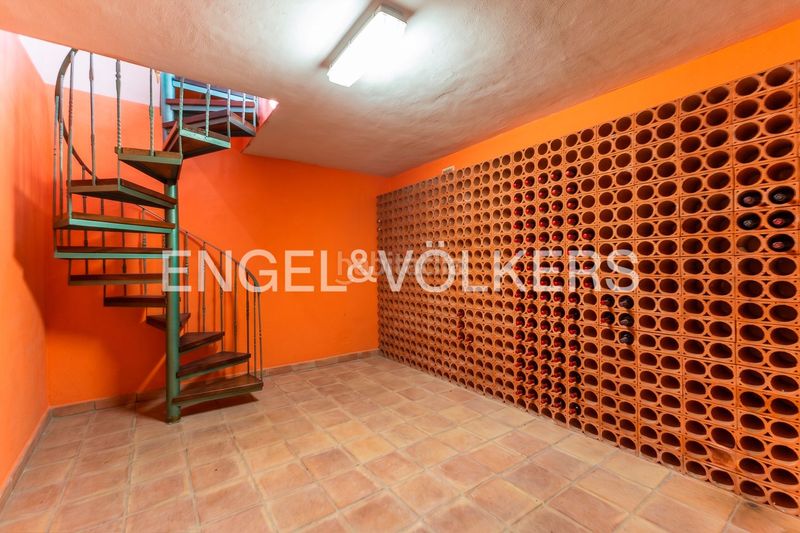 Foto ee2c8057-a5ad-41ab-b596-d69e74c7d703. Casa con riscaldamento parcheggio piscina in Poblets (els)