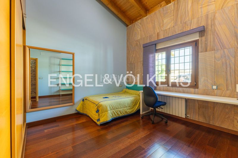 Foto fdd79e25-2800-46e9-9c7c-1af4ceed6606. Casa con riscaldamento parcheggio piscina in Poblets (els)