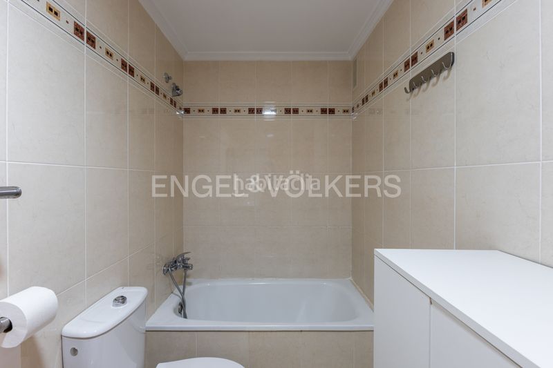 Foto 367b95c6-b7bd-4fe9-b4a9-b082bb8c67c0. Rent flat with heating parking in Doctor Palos - Alto Palancia Sagunt