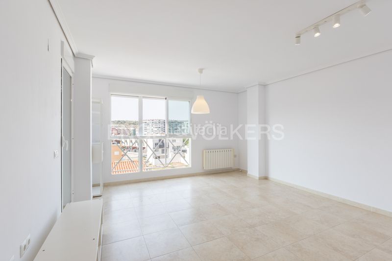 Foto 5eeabef1-2561-4110-8cb4-23be1037607e. Rent flat with heating parking in Doctor Palos - Alto Palancia Sagunt