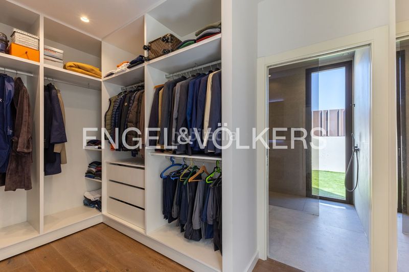 Foto 53a4400d-7b96-41ae-bbec-258f024abc68. Casa amb calefacció aparcament piscina a Nueva Santa Barbara - Cruz de Gracia Godella