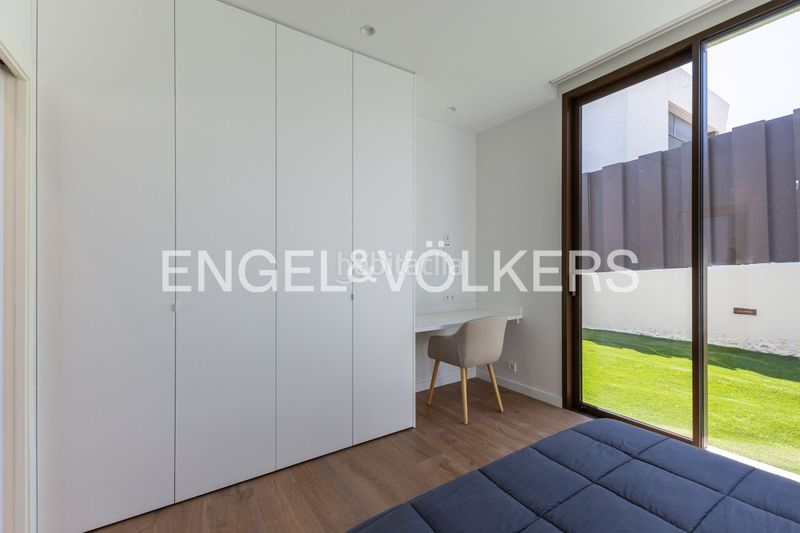 Foto bdf2c06a-9a78-4ee8-9ccf-6723965963dd. Casa amb calefacció aparcament piscina a Nueva Santa Barbara - Cruz de Gracia Godella