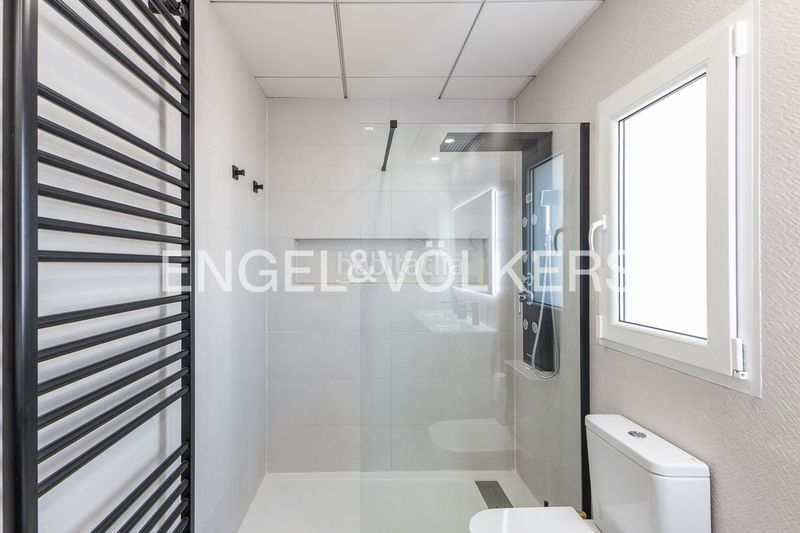 Foto 415444d2-fcde-4977-9083-c629cf077610. Casa amb calefacció aparcament piscina a Carcaixent