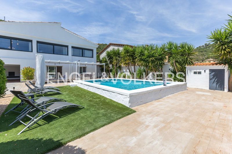 Foto 4bce66ca-a7ca-4135-8503-43c44e4b78bb. Casa amb calefacció aparcament piscina a Carcaixent