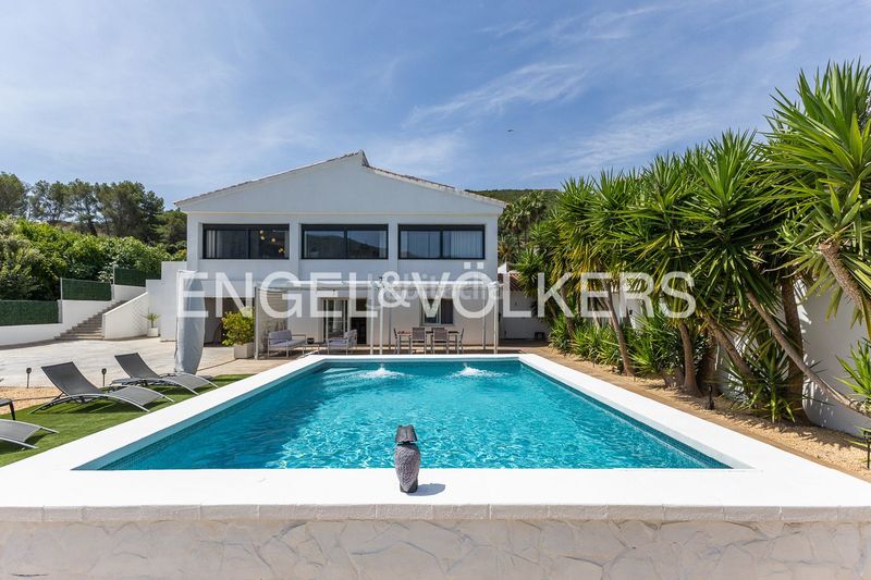 Foto a17e8be5-afc8-45da-b9d2-473fdfdedbfb. Casa amb calefacció aparcament piscina a Carcaixent