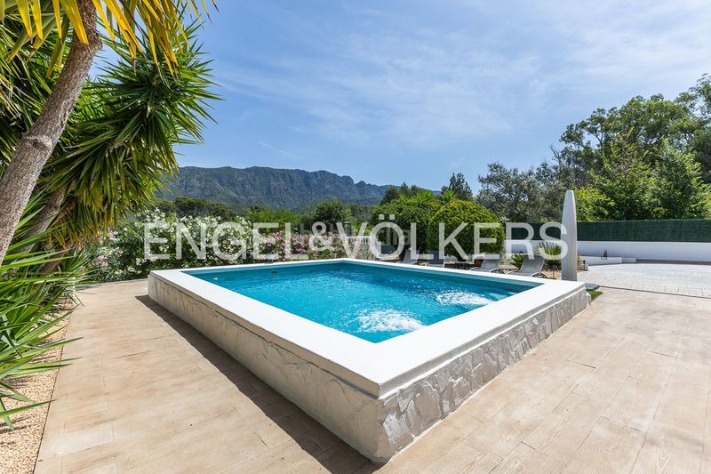 Foto f88d0872-98d2-4fae-9f33-04c3185c0a58. Casa amb calefacció aparcament piscina a Carcaixent