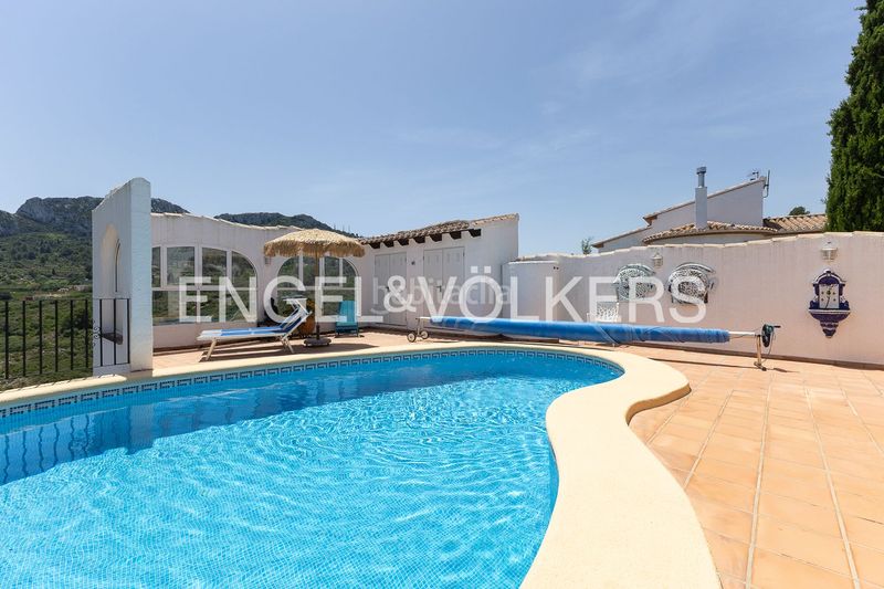Foto bcfbf8dc-5942-4784-9693-de15f9210ccb. Casa amb calefacció aparcament piscina a Devessa - Monte Pego Dénia