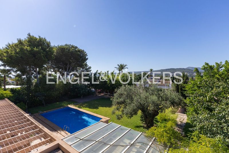 Foto 0d134b55-f794-4ab5-bbe2-5b5ee3c2b9d1. Casa amb calefacció aparcament piscina a Partida Tosal - Zona dels Castellans Xàbia