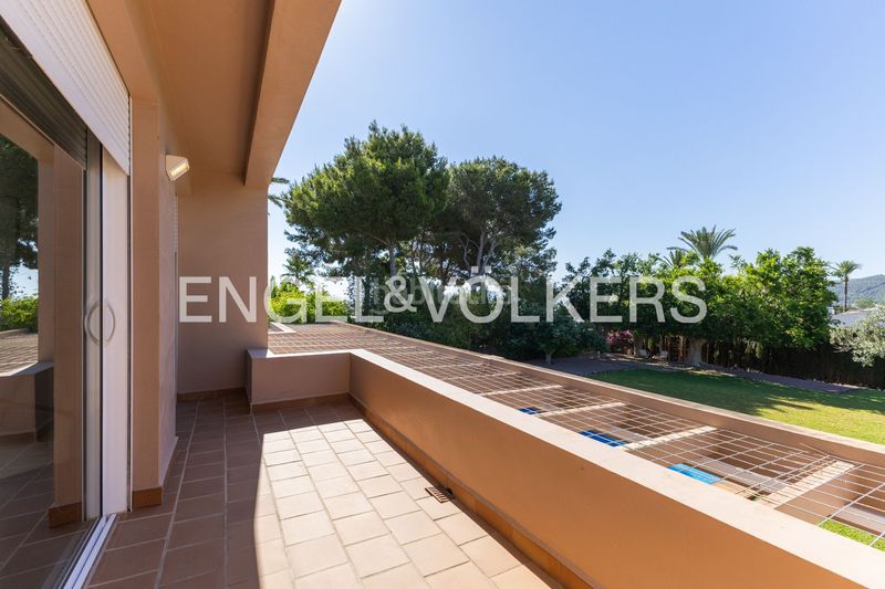 Foto 17ca4fb6-8945-4485-95f8-5eced792cd8c. Casa amb calefacció aparcament piscina a Partida Tosal - Zona dels Castellans Xàbia