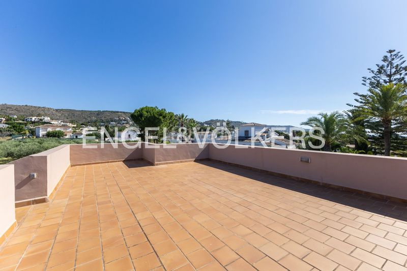 Foto c2359b96-032c-4f47-a992-f4e8236e5bc6. Casa amb calefacció aparcament piscina a Partida Tosal - Zona dels Castellans Xàbia