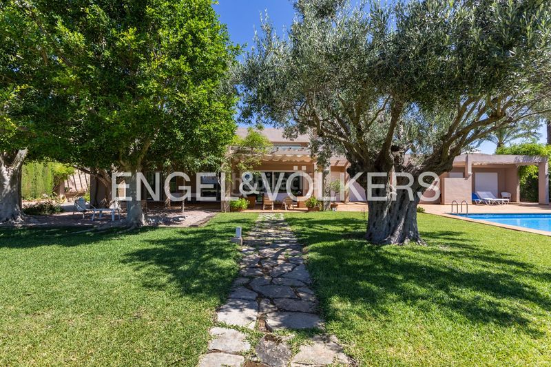 Foto d5f67825-ec17-4ceb-88a2-4972a4dcc80c. Casa amb calefacció aparcament piscina a Partida Tosal - Zona dels Castellans Xàbia