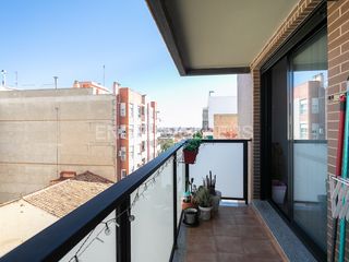 Miete Dachwohnung in Zona Concordia. Excepcional dúplex en burjassot con garaje y trastero