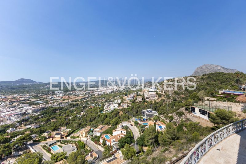 Foto 4c39dde6-2021-4d70-9d1a-b487768cb36e. Casa amb calefacció aparcament piscina a Puerto Xàbia