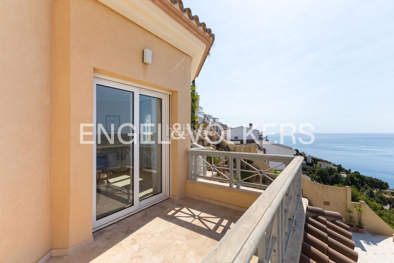 Foto 8016e048-8784-43a0-be97-ede397427e19. Casa amb calefacció aparcament piscina a Puerto Xàbia
